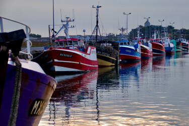 Roscoff et ses bateaux de pêche Photographie intitulée "Roscoff et ses bate…" par Pierre-Yves Rospabé, Œuvre d'art originale, Photographie numérique