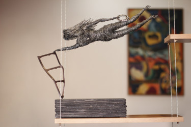 Meeting with Chagall (48x45x12 5.5kg iron, tufa) Scultura intitolato "Meeting with Chagal…" da Karen Axikyan, Opera d'arte originale, Metalli