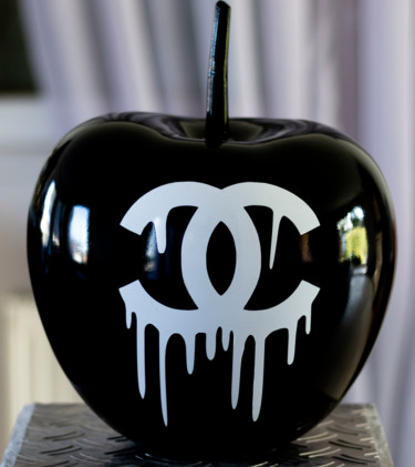 Sculpture intitulée "Black Cherry" par Flavien Mandon, Œuvre d'art originale, Résine