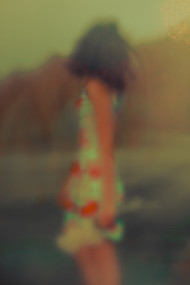 Fotografie getiteld "Walk with flowers 2" door Alex Grear, Origineel Kunstwerk, Digitale fotografie