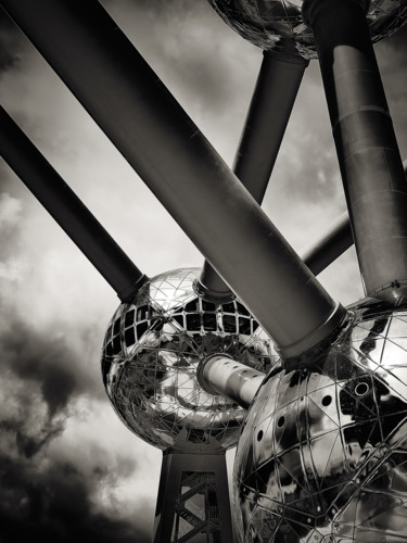 Fotografía titulada "Atomium V" por Jgc Braticius, Obra de arte original, Fotografía digital
