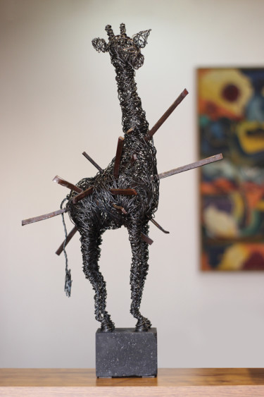 Red book (58x24x34 3kg iron, tufa) 雕塑 标题为“Red book (58x24x34…” 由Karen Axikyan, 原创艺术品, 金属