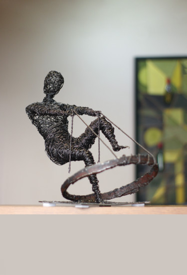 Return freedom (32x33x22 2.5kg iron) 「Return freedom (32x…」というタイトルの彫刻 Karen Axikyanによって, オリジナルのアートワーク, 金属