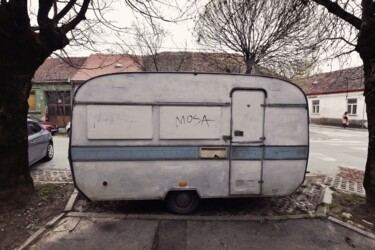 摄影 标题为“Camper trailer” 由Alen Gurovic, 原创艺术品, 非操纵摄影