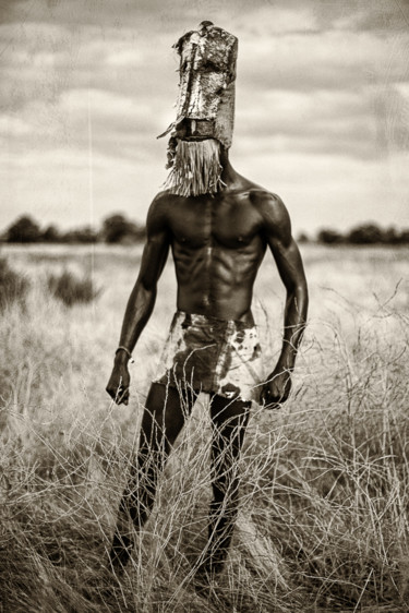 Photographie intitulée "Chaman des cendres…" par Steve Drevet, Œuvre d'art originale, Photographie numérique