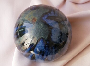BOULE émail Bleu / Vert - Format moyen 雕塑 标题为“BOULE émail Bleu /…” 由L'Atelier De Nanou, 原创艺术品, 兵马俑