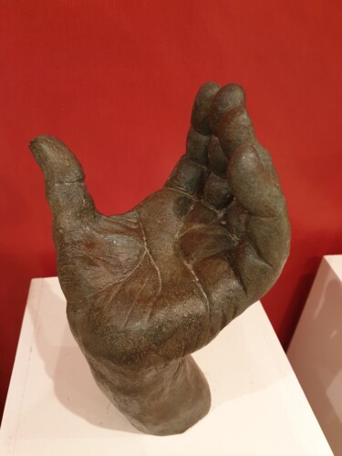 Sculpture intitulée "Sculpture main en a…" par Claude Adda, Œuvre d'art originale, Argile