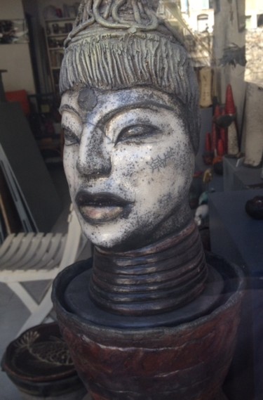 Sculpture intitulée "buste Déesse de la…" par Kyriaki Moustaki, Œuvre d'art originale, Terre cuite