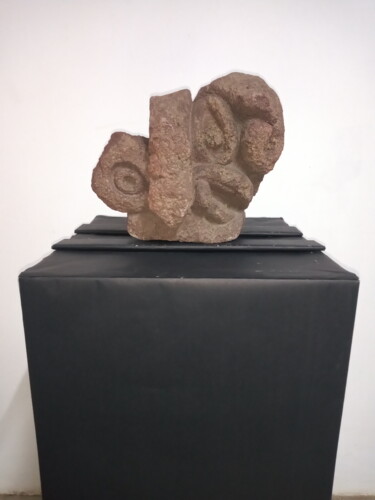 제목이 "Sin título."인 조형물 Teófilo Reyes로, 원작, 돌