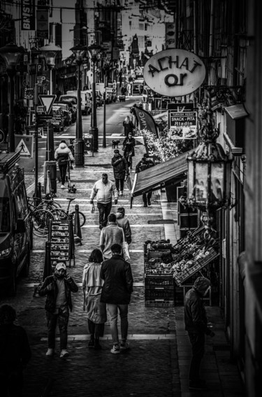 Photography titled "Dans la rue" by Olivier De Pooter, Original Artwork, Non Manipulated Photography