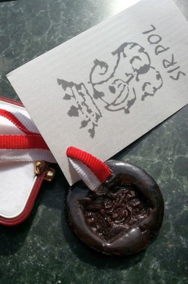 Design intitulée "SIR POL PARIS logo" par Sir Pol Paris Bijoux, Œuvre d'art originale, Photographie non manipulée