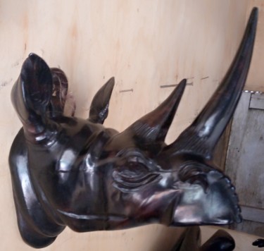 雕塑 标题为“Ebony Rhino head01” 由Obed Omwange, 原创艺术品, 木