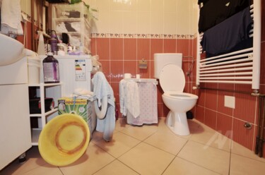 摄影 标题为“At Home - bathroom” 由Alen Gurovic, 原创艺术品, 非操纵摄影