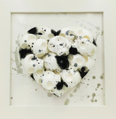 雕塑 标题为“Mickey Skull White” 由Vl, 原创艺术品, 丙烯 安装在木板上