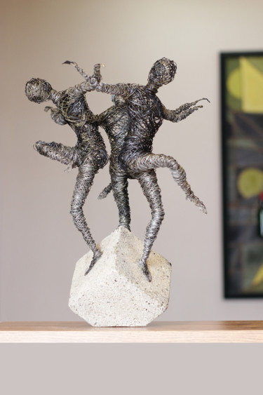 ''Berd'' dance (38x35x35 3.1kg iron, concrete) 雕塑 标题为“''Berd'' dance (38x…” 由Karen Axikyan, 原创艺术品, 混凝土