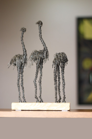Expectations (31x22x8 1.6kg iron, travertine) Sculpture intitulée "Expectations (31x22…" par Karen Axikyan, Œuvre d'art originale, Métaux