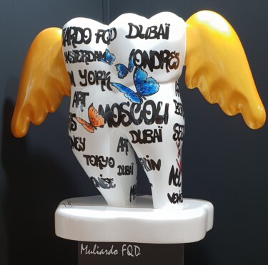 Sculpture titled "L'Ange du voyage" by Muliardo Fqd, Original Artwork, Resin