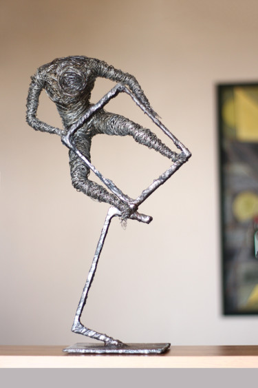 Utopia (56x27x22 5kg iron) 雕塑 标题为“Utopia (56x27x22 5k…” 由Karen Axikyan, 原创艺术品, 金属