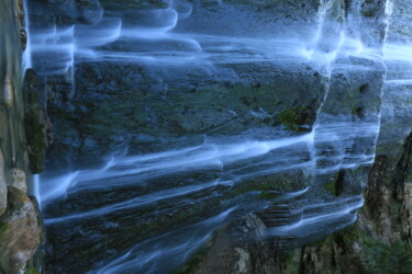 Photographie intitulée "waterfall 9" par Paris, Œuvre d'art originale, Photographie non manipulée