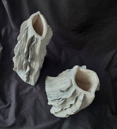 Waterfalls Scultura intitolato "Waterfalls" da Julia Klyueva, Opera d'arte originale, Ceramica