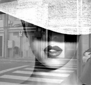 Photography titled "Mademoiselle" by Anne-Marie Bertin, Original Artwork, Non Manipulated Photography