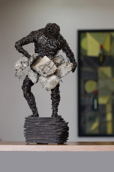 Earthquake (39x22x20 3.7kg iron, tufa, concrete) 雕塑 标题为“Earthquake (39x22x2…” 由Karen Axikyan, 原创艺术品, 石