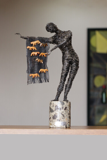 Poacher (37x23x8 1.3kg iron, concrete, wood) 雕塑 标题为“Poacher (37x23x8 1.…” 由Karen Axikyan, 原创艺术品, 木