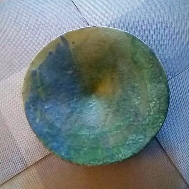 Design titled "plat rond sur pied" by Barbara Widmer Taylor, Original Artwork, Table art
