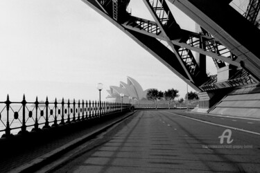 Sydney Opera House and Sydney Harbour Bridge - Australia 摄影 标题为“Sydney Opera House…” 由Scott Gregory Banner, 原创艺术品, 电影摄影