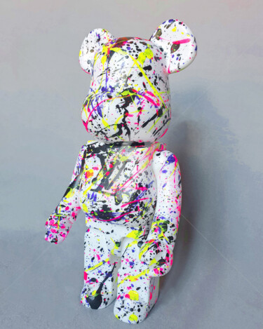 雕塑 标题为“Louis Vuitton Bear…” 由Na$H, 原创艺术品, 丙烯
