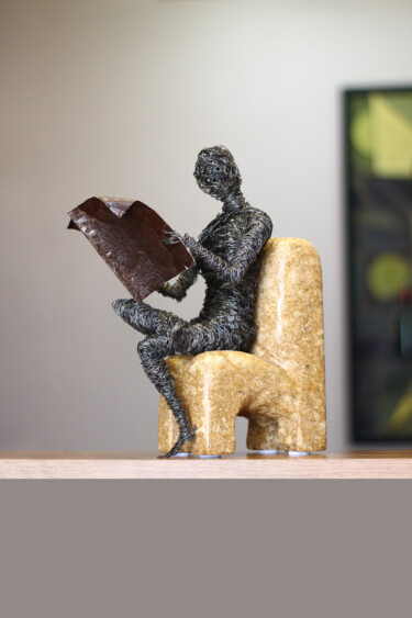 Self Time (30x25x15 4kg iron, travertine) Sculpture intitulée "Self Time (30x25x15…" par Karen Axikyan, Œuvre d'art originale, Pierre