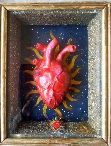 Collages titled "Corazón  Frida's" by Adelina Reyes, Original Artwork, Collages