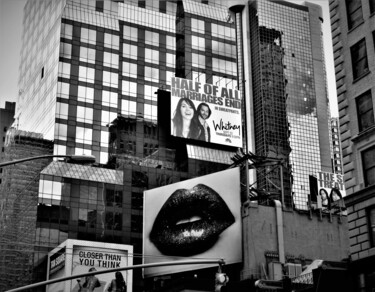Photography titled "LIPS" by Virginie B, Original Artwork, Digital Photography