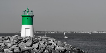 COULEUR GWENADU 015 - Balise de port Photographie intitulée "COULEUR GWENADU 015…" par Naep, Œuvre d'art originale, Photographie numérique