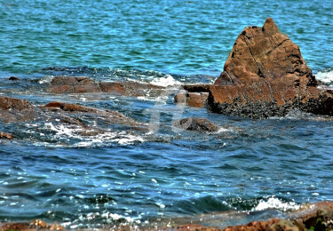 Photographie intitulée "HK Island - Rock an…" par Clement Tsang, Œuvre d'art originale, Photographie numérique