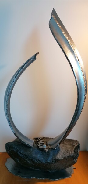 Skulptur mit dem Titel "Spirituelle" von Pacom, Original-Kunstwerk, Metalle