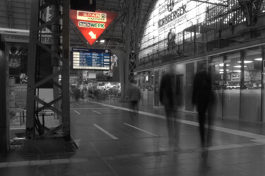 Photography titled "gare au retard" by Christophe Plousey, Original Artwork, Non Manipulated Photography
