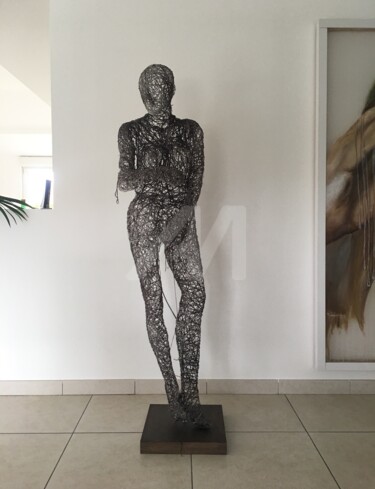 Sculpture intitulée "Madame" par Madorssane, Œuvre d'art originale, Fil de fer