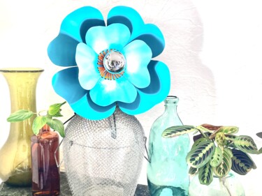 Design intitulée "Lampe LE PAVOT BLEU" par Joel Carpentier (Ambiance d'Antan), Œuvre d'art originale, Luminaire