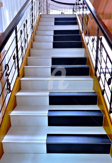 TW18-The Piano Stairs Photographie intitulée "TW18-The Piano Stai…" par Clement Tsang, Œuvre d'art originale, Photographie numérique