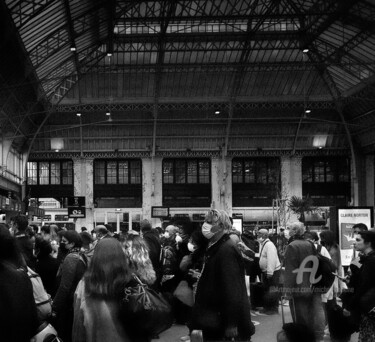regard vers l'embarquement Photographie intitulée "regard vers l'embar…" par Michel Babkine, Œuvre d'art originale, Photographie numérique