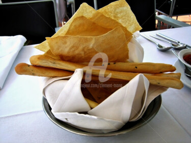 Photographie intitulée "My Morning Breakfas…" par Clement Tsang, Œuvre d'art originale, Photographie numérique