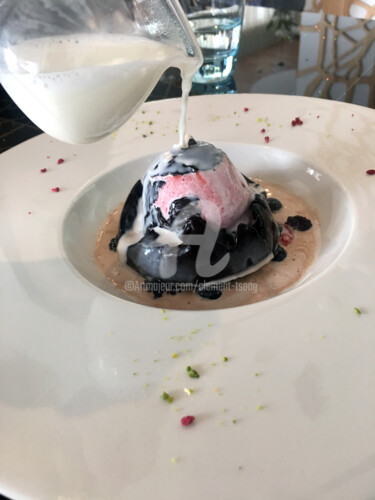 Photographie intitulée "Making of Ice Cream…" par Clement Tsang, Œuvre d'art originale, Photographie numérique