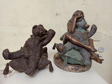 Scultura intitolato "My beloved bear 201…" da Serhii Brylov, Opera d'arte originale, Bronzo