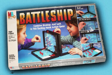 拼贴 标题为“Battleship Board Ga…” 由Tony Rubino, 原创艺术品, 拼贴 安装在木质担架架上