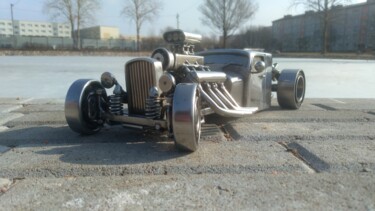 제목이 "Metal hotrod V8"인 조형물 Aleksei Antonjuk로, 원작, 금속