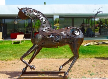 雕塑 标题为“SUPERBE SCULPTURE C…” 由Hassan Laamirat, 原创艺术品, 金属