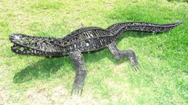 雕塑 标题为“Crocodile en métal…” 由Omar Aoufia, 原创艺术品, 金属