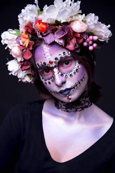 「Halloween Model wit…」というタイトルの写真撮影 Faces Studioによって, オリジナルのアートワーク, デジタル