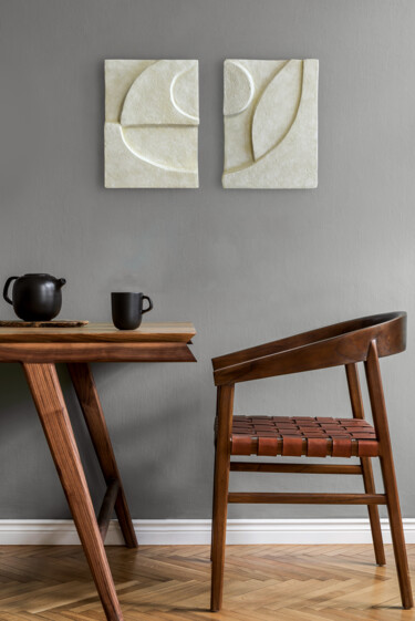 Santorini Collection, diptych №2, sandy Scultura intitolato "Santorini Collectio…" da Julie Max, Opera d'arte originale, Gesso Montato su Telaio per barella in legno